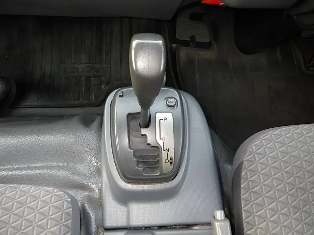 いすゞ エルフ 2RG-NPR88AN(2WD)の写真25