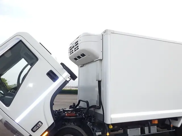 いすゞ エルフ 2RG-NPR88AN(2WD)の写真27