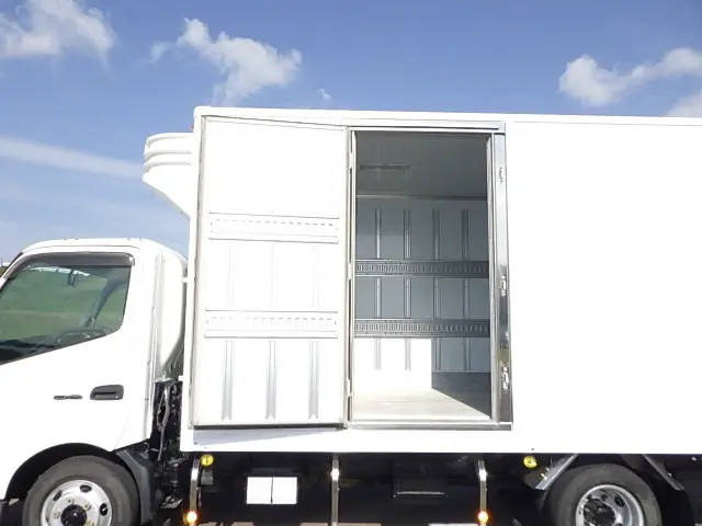 日野 デュトロ TKG-XZU710M(2WD)の写真5