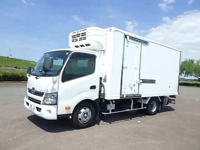 日野 デュトロ TKG-XZU710M(2WD)の写真1