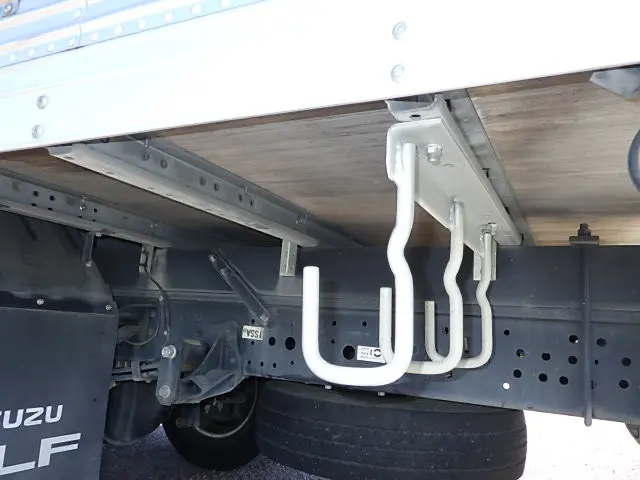 いすゞ エルフ 2RG-NPR88AN(2WD)の写真17
