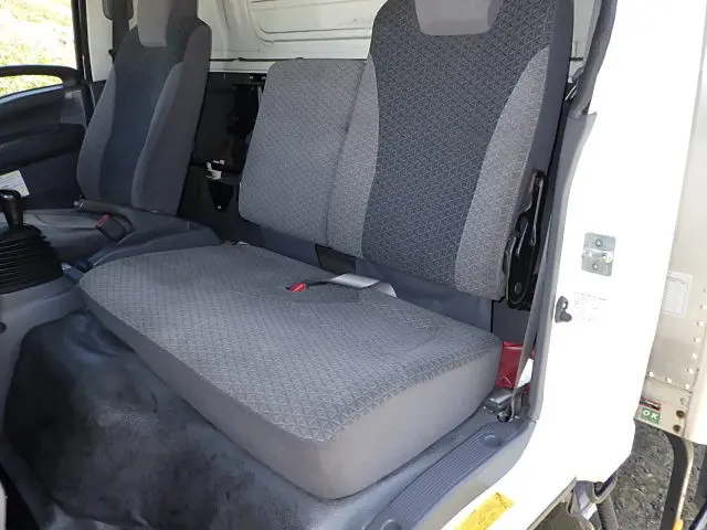 いすゞ エルフ 2RG-NPR88AN(2WD)の写真23