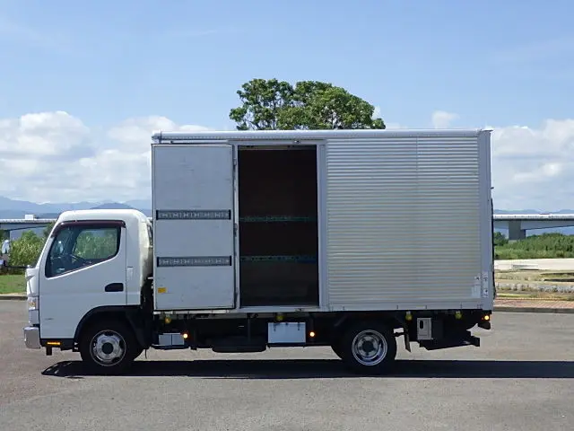 三菱 キャンター TPG-FEB50(2WD)の写真5