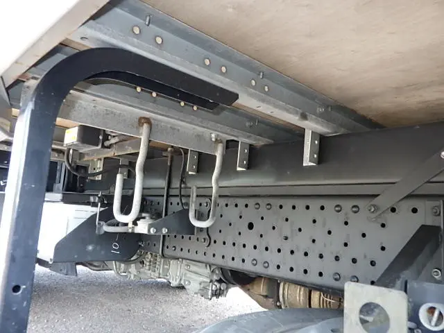 いすゞ エルフ TKG-NPR85AN(2WD)の写真15
