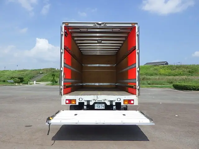 いすゞ フォワード 2RG-FRR90T2(2WD)の写真6