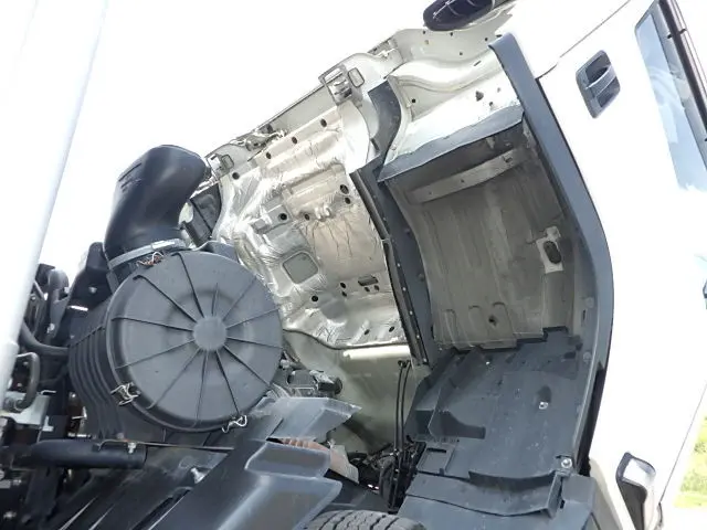 いすゞ フォワード 2RG-FRR90T2(2WD)の写真30