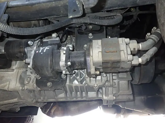 いすゞ エルフ BDG-NKR85AN(2WD)の写真19