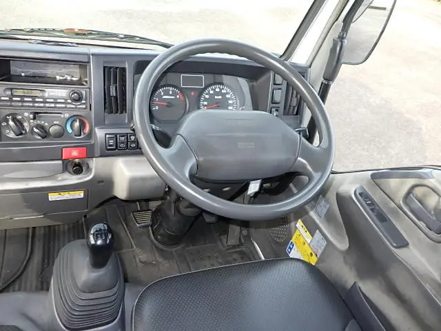 いすゞ エルフ BDG-NKR85AN(2WD)の写真25