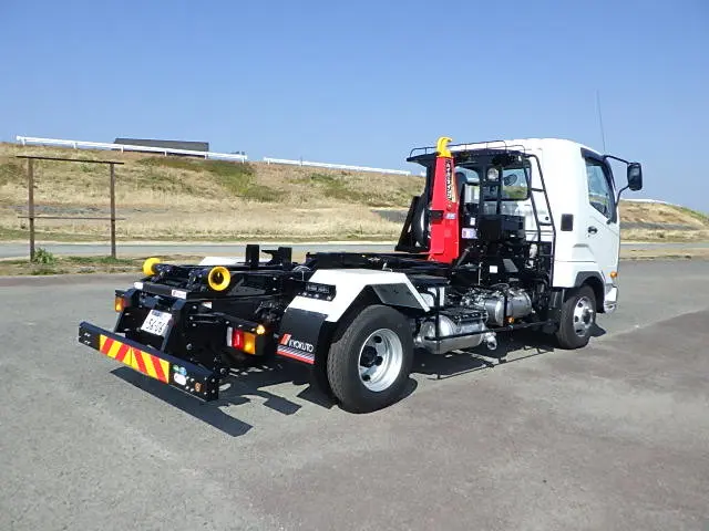 三菱 ファイター 2KG-FK72F(2WD)の写真4