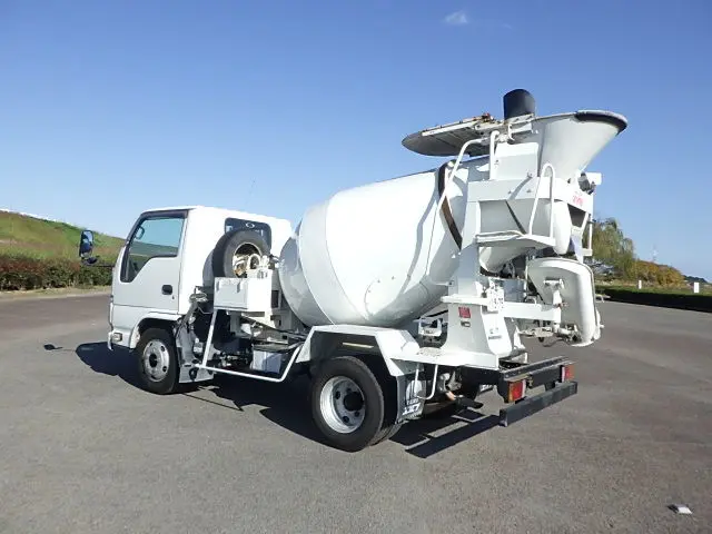 いすゞ エルフ TPG-NKR85N(2WD)の写真3