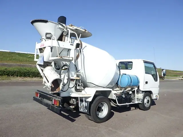 いすゞ エルフ TPG-NKR85N(2WD)の写真4