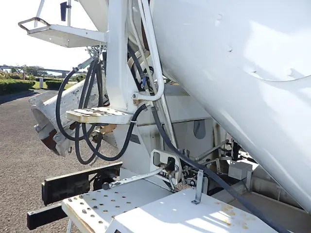 いすゞ エルフ TPG-NKR85N(2WD)の写真13