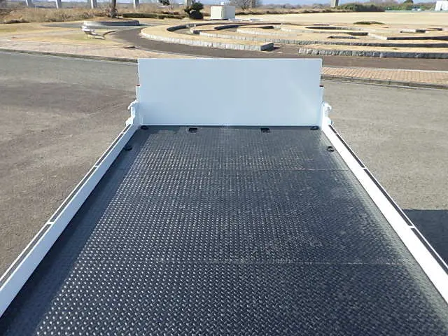 三菱 キャンター 2PG-FEB90(2WD)の写真6