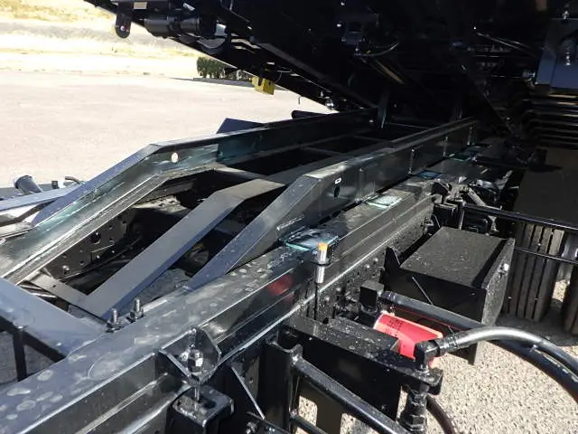 三菱 キャンター 2PG-FEB90(2WD)の写真14