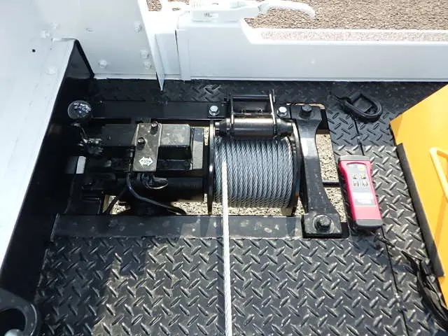 三菱 キャンター 2PG-FEB90(2WD)の写真8