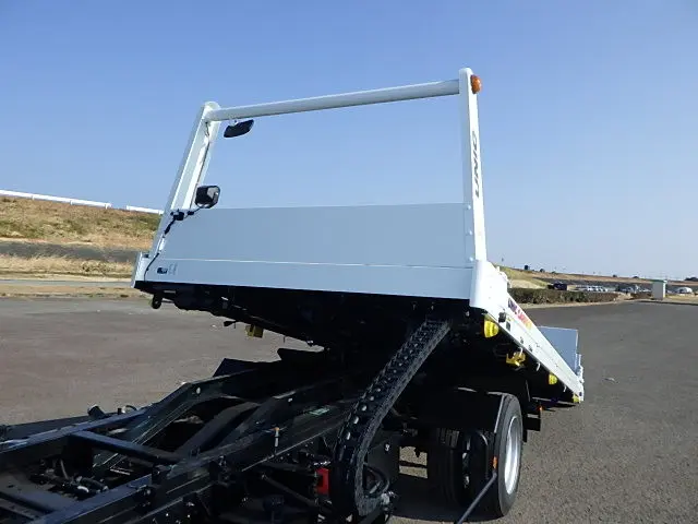 三菱 キャンター 2PG-FEB90(2WD)の写真13