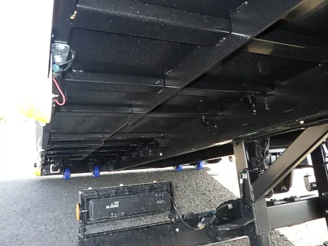 三菱 キャンター 2PG-FEB90(2WD)の写真17