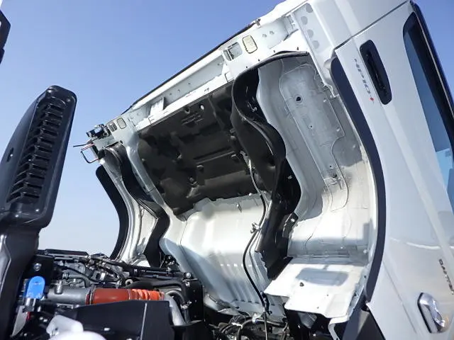 三菱 キャンター 2PG-FEB90(2WD)の写真30