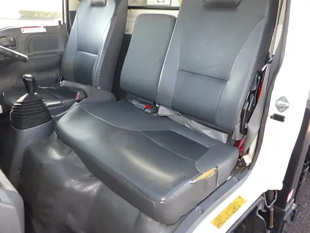 いすゞ エルフ TKG-NKR85AN(2WD)の写真25