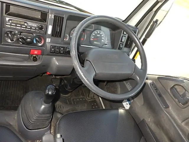 いすゞ エルフ TKG-NKR85AN(2WD)の写真26