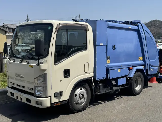 シンワジドウシャは、兵庫県下展示場にて、販売・買取・車検・整備・鈑金・保険『ワンストップサービス』をすべてのお客様にご提供いたします！|いすゞ エルフ TKG-NMR85N(2WD)の写真1