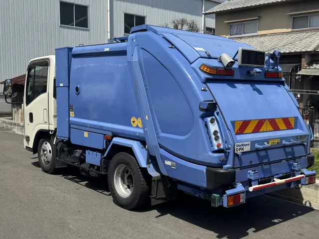 トラックについての知識には自信があります!|いすゞ エルフ TKG-NMR85N(2WD)の写真4