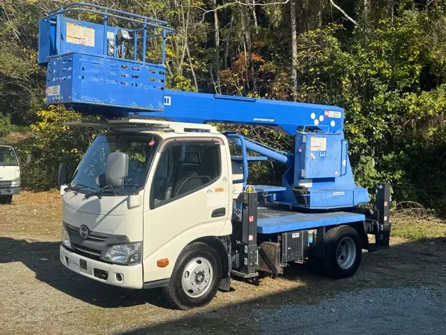 シンワジドウシャは、兵庫県下展示場にて、販売・買取・車検・整備・鈑金・保険『ワンストップサービス』をすべてのお客様にご提供いたします！|日野 デュトロ TKG-XZU600E(2WD)の写真1