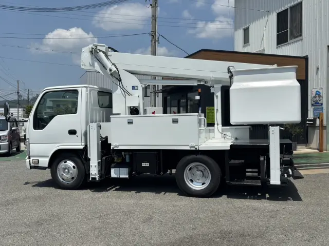 トラックについての知識には自信があります!|いすゞ エルフ TKG-NKR85N(2WD)の写真2