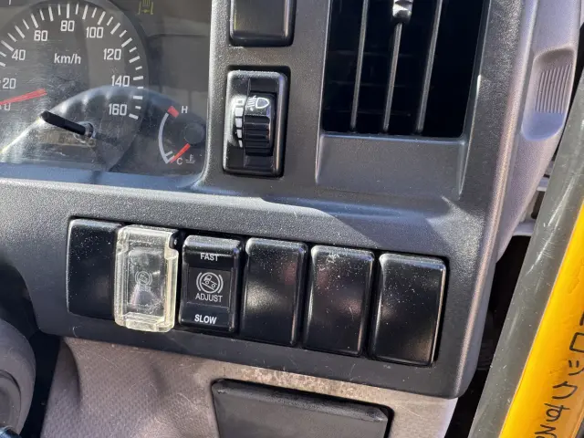 積載車、ダンプ、箱バン、クレーン付き、パワーゲート付き、Wキャブトラック、幌トラック、ウイング車、冷凍冷蔵車、保冷車、教習車、タクシー|いすゞ エルフ TKG-NKR85N(2WD)の写真11