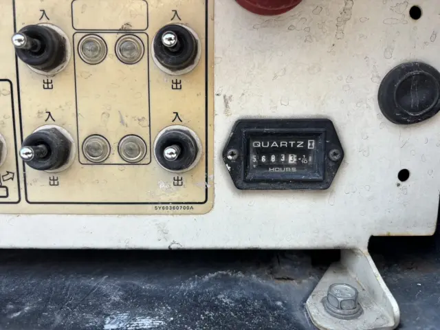 いすゞ エルフ TKG-NKR85N(2WD)の写真22