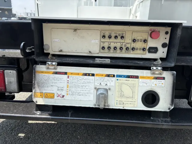 いすゞ エルフ TKG-NKR85N(2WD)の写真23