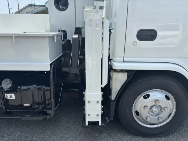 いすゞ エルフ TKG-NKR85N(2WD)の写真24