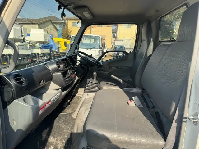 積載車、ダンプ、箱バン、クレーン付き、パワーゲート付き、Wキャブトラック、幌トラック、ウイング車、冷凍冷蔵車、保冷車、教習車、タクシー|日野 デュトロ TKG-XZU600E(2WD)の写真19
