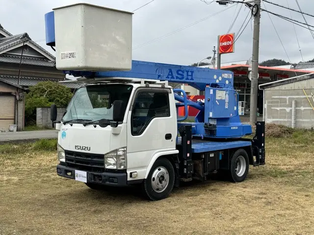 シンワジドウシャは、兵庫県下展示場にて、販売・買取・車検・整備・鈑金・保険『ワンストップサービス』をすべてのお客様にご提供いたします！|いすゞ エルフ TKG-NKR85N(2WD)の写真1