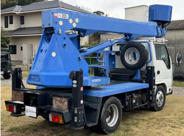 軽自動車（軽四）、軽バン、軽トラック、セダン、クーペ、オープン、スポーツカー、ワゴン、ミニバン、ワンボックスカー、ハッチバック、SUV、ピックアップ、バン、トラック、バス、福祉車、キャンピングカー|いすゞ エルフ TKG-NKR85N(2WD)の写真5