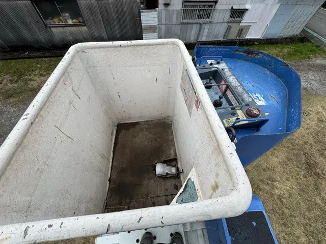 いすゞ エルフ TKG-NKR85N(2WD)の写真26