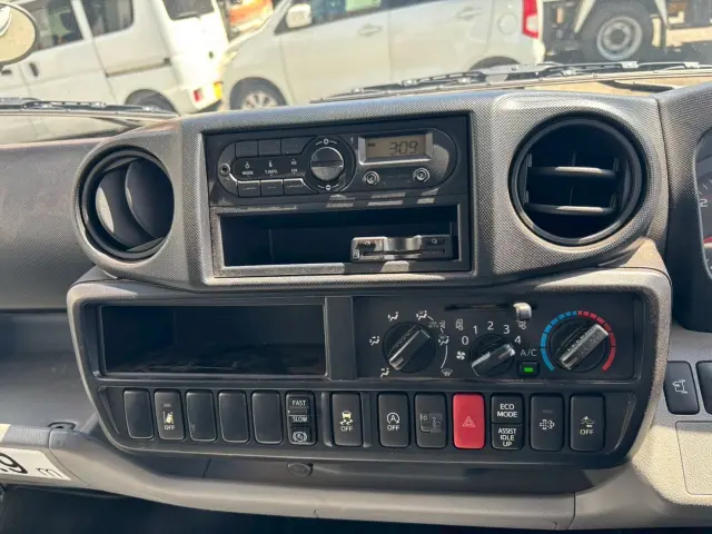 日野 デュトロ TKG-XZU600X(2WD)の写真32