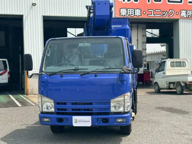 当社はトラック専門店ですが、普通車・軽自動車も取扱しております!お気軽にご相談ください!|いすゞ エルフ BKG-NKR85AN(2WD)の写真2