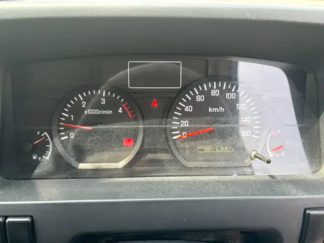 いすゞ エルフ BKG-NKR85AN(2WD)の写真22