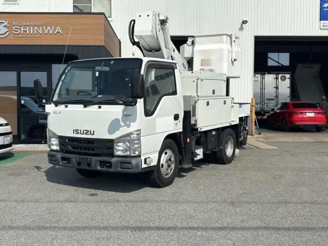 シンワジドウシャは、兵庫県下展示場にて、販売・買取・車検・整備・鈑金・保険『ワンストップサービス』をすべてのお客様にご提供いたします！|いすゞ エルフ TPG-NKR85AN(2WD)の写真1