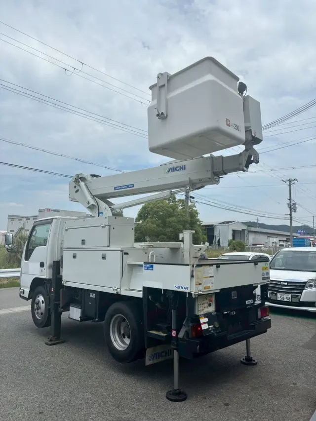 SS10・SB10・SS12・SH10・SH11・SH15・SK12・SK17・SK22・SK27・SJ30・D50・D70・RV・RM・SV・SR・TZ10・TZ12・TZ16・TZ20|いすゞ エルフ TPG-NKR85AN(2WD)の写真6