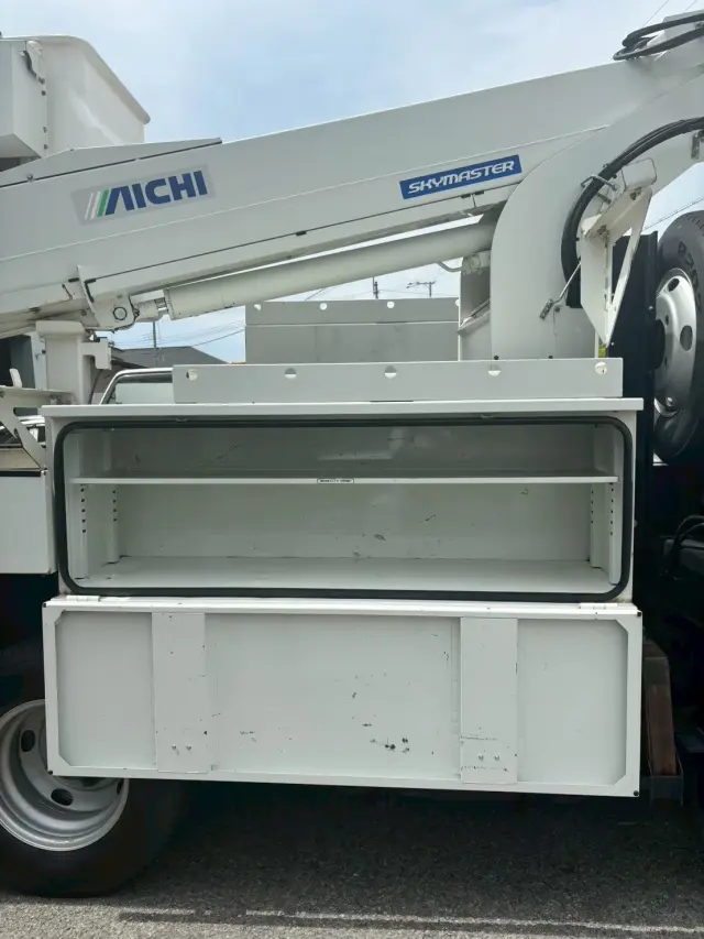 いすゞ エルフ TPG-NKR85AN(2WD)の写真19