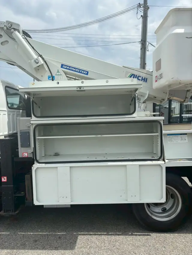 いすゞ エルフ TPG-NKR85AN(2WD)の写真20