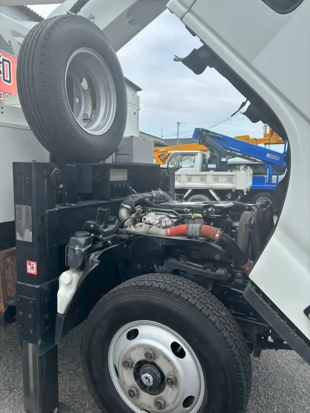 いすゞ エルフ TPG-NKR85AN(2WD)の写真24