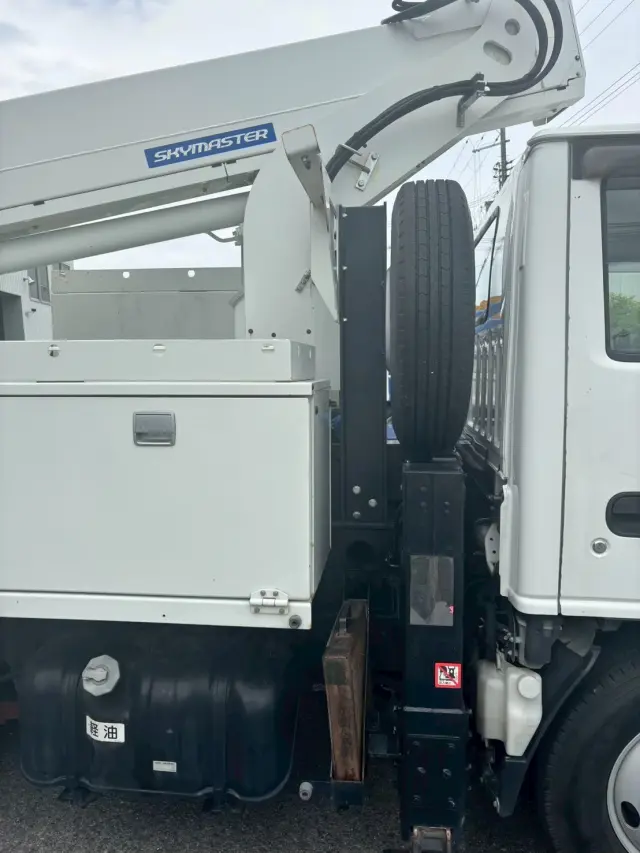 いすゞ エルフ TPG-NKR85AN(2WD)の写真28