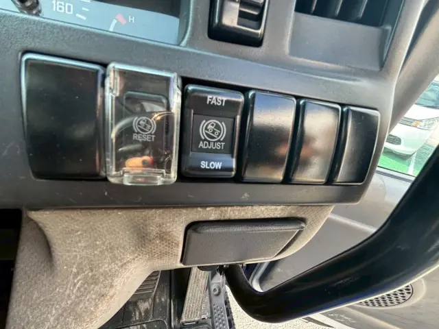 いすゞ エルフ BKG-NKR85Nの写真34