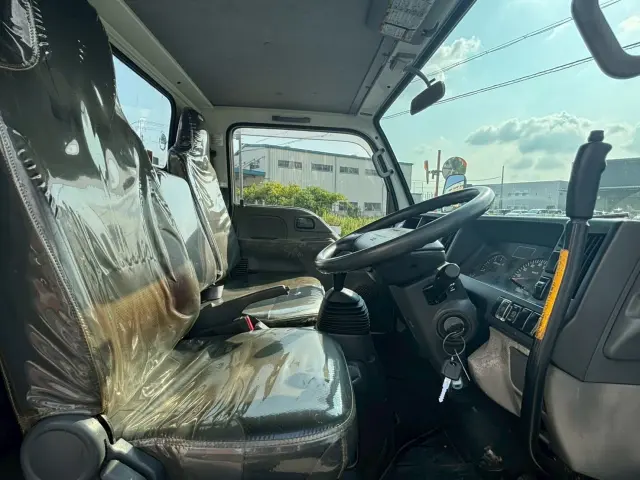 いすゞ エルフ BKG-NKR85Nの写真39