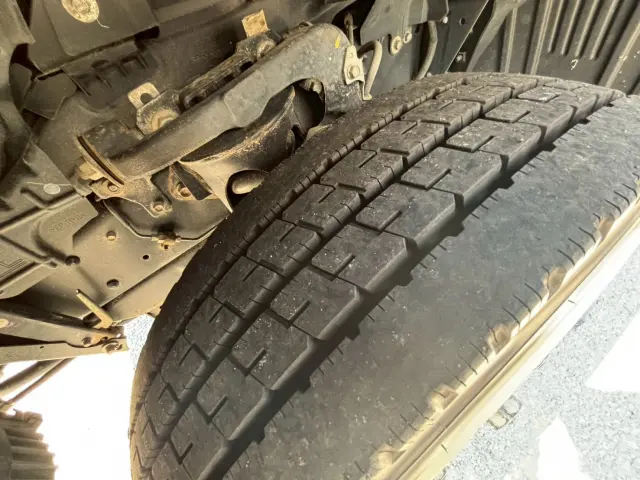 いすゞ エルフ 2RG-NKR88AN(2WD)の写真17