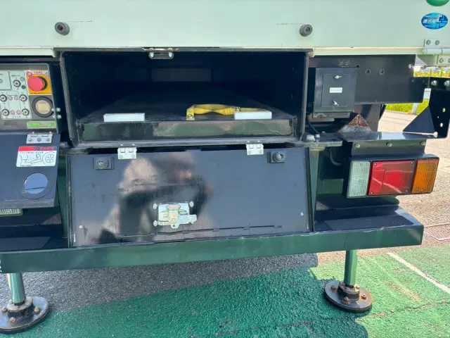 いすゞ エルフ 2RG-NKR88AN(2WD)の写真21