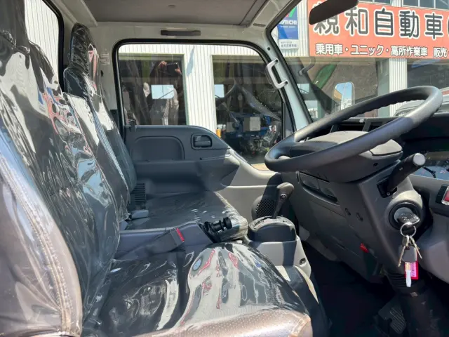 いすゞ エルフ 2RG-NKR88AN(2WD)の写真30